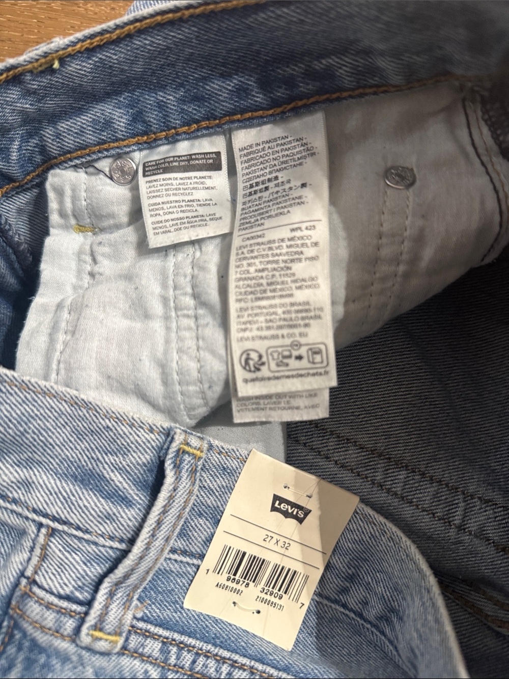 Levi’s Premium Ribcage Wide Leg Jeans NWT 27x32 - Picture 8 of 8